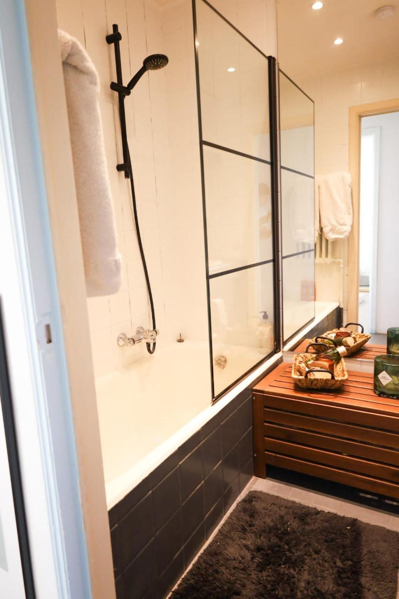 Furnished - Bright, Modern Apartment In Brussels, 15 Minutes Walk From The Atomium ภายนอก รูปภาพ